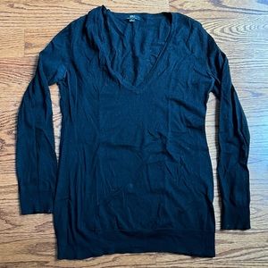 EMU black lightweight merino vneck